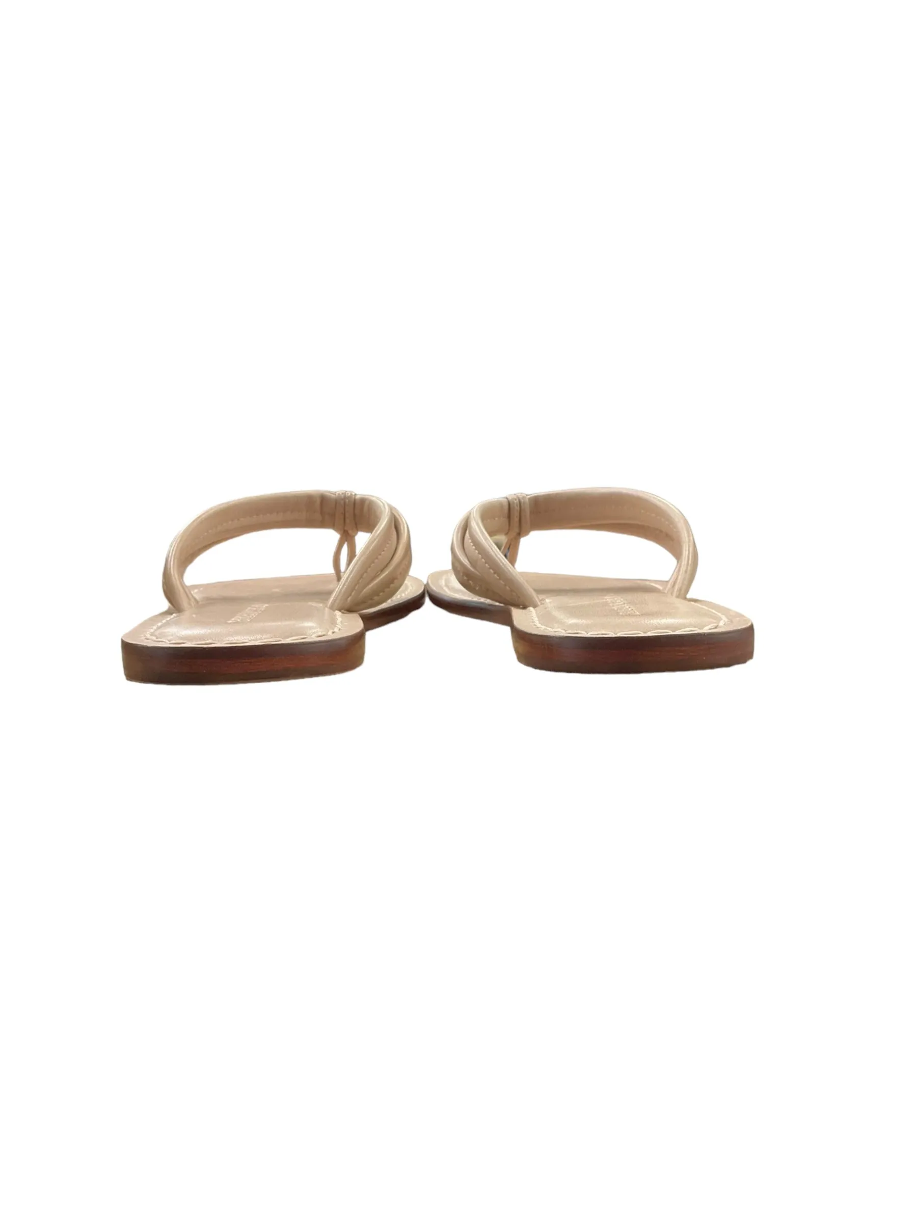 Beige Sandals Flats Bernardo, Size 8.5