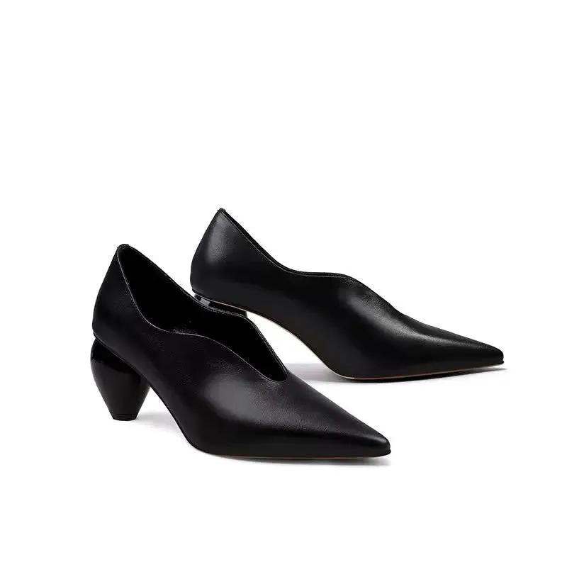 Breigh Black Curve Shaped Leather Pumps