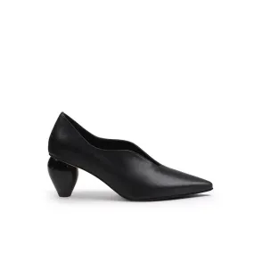 Breigh Black Curve Shaped Leather Pumps