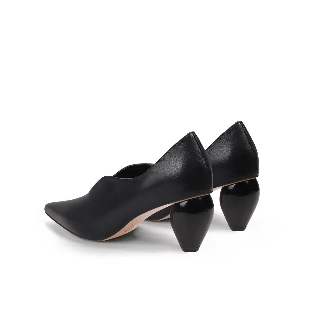 Breigh Black Curve Shaped Leather Pumps