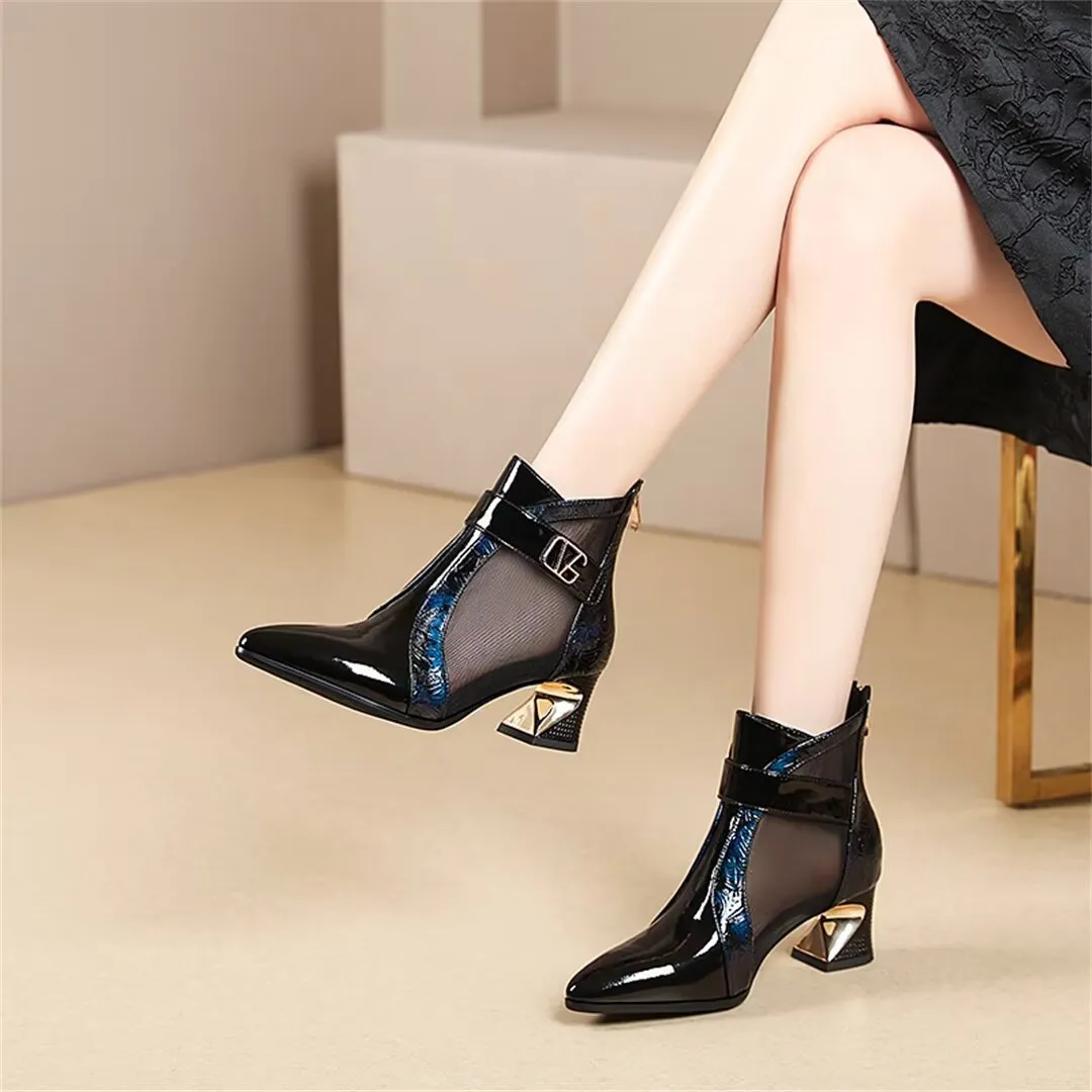 ClassicCharm Zipper Pumps