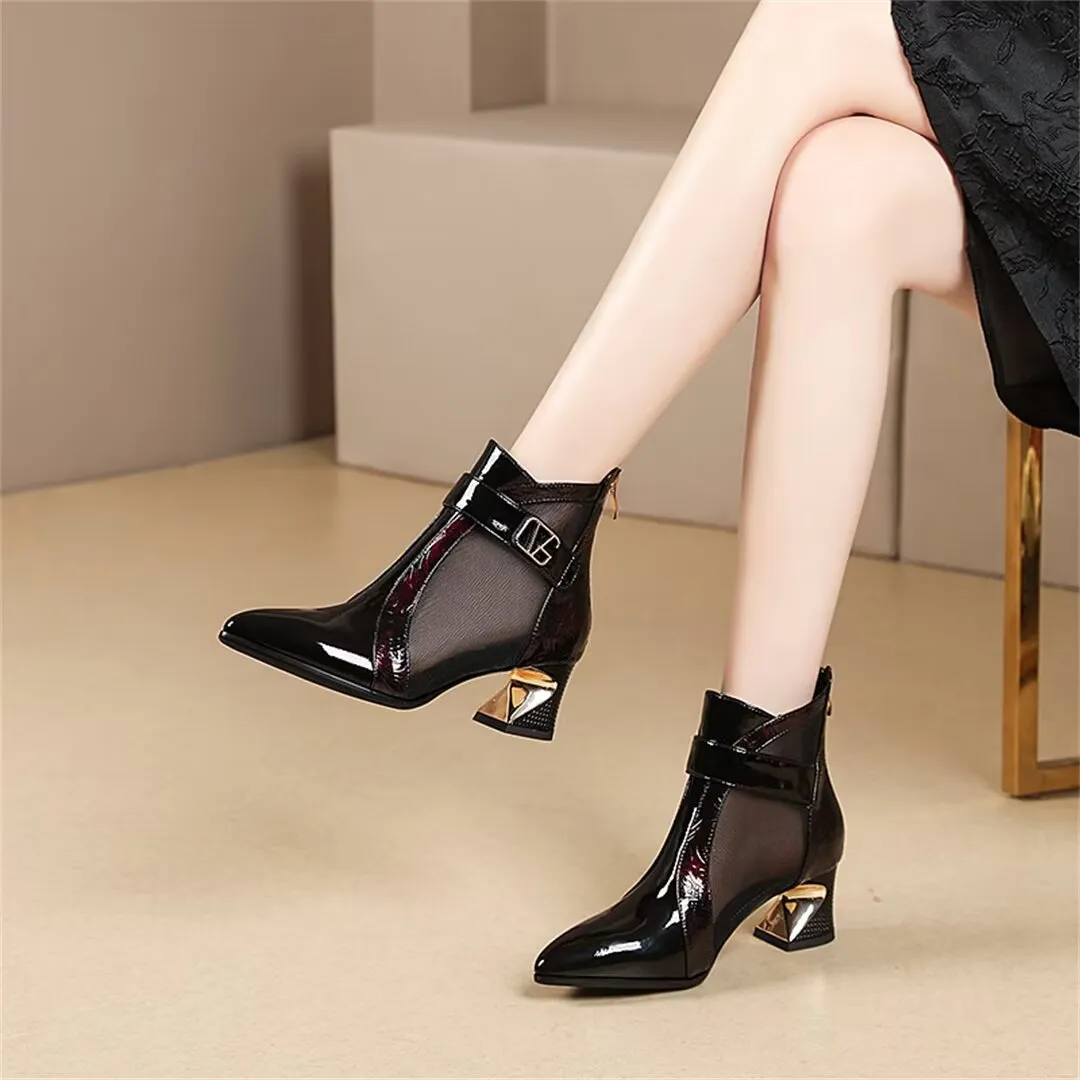 ClassicCharm Zipper Pumps