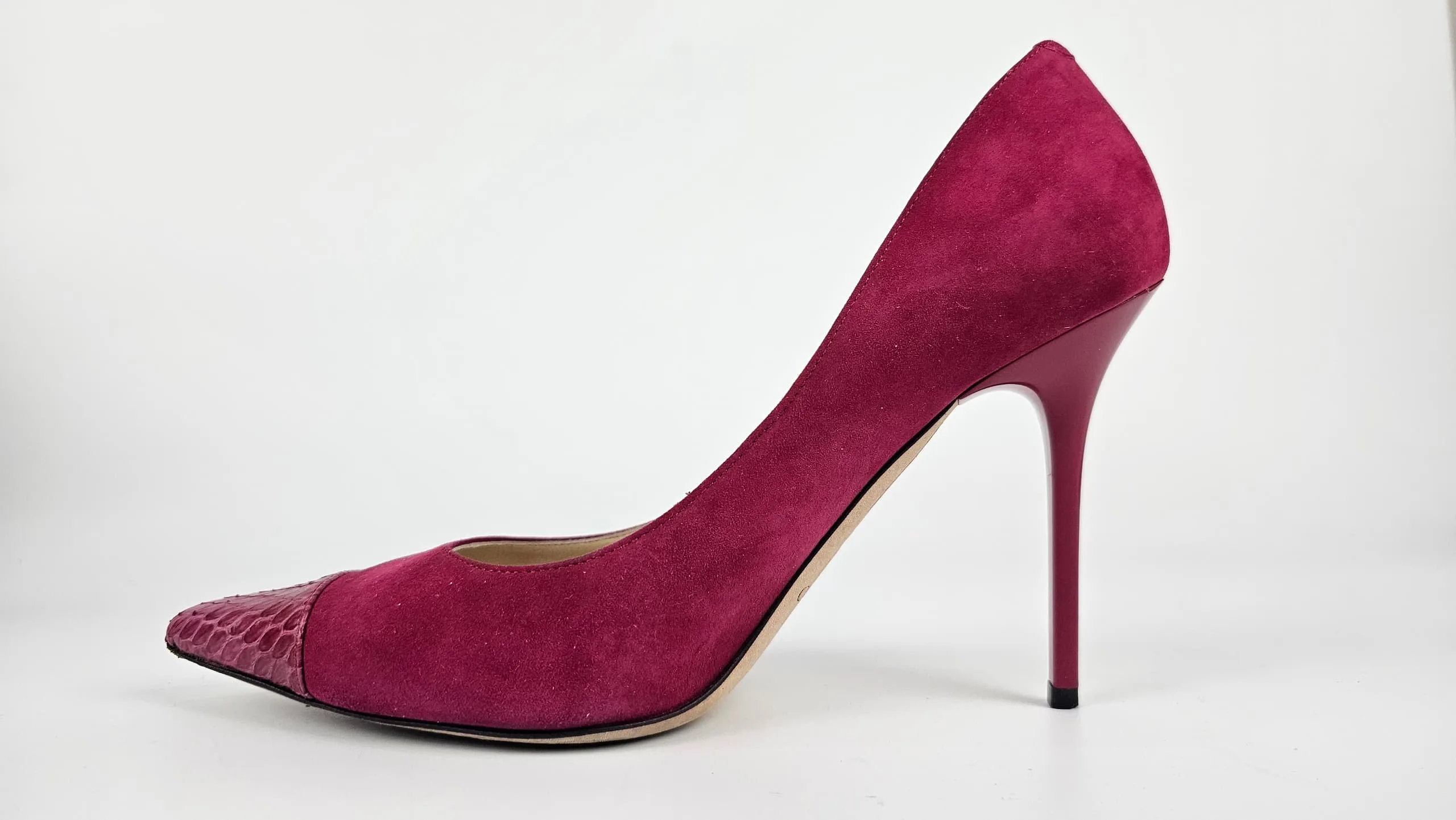 Elaphe Captoe Suede Pumps in Raspberry