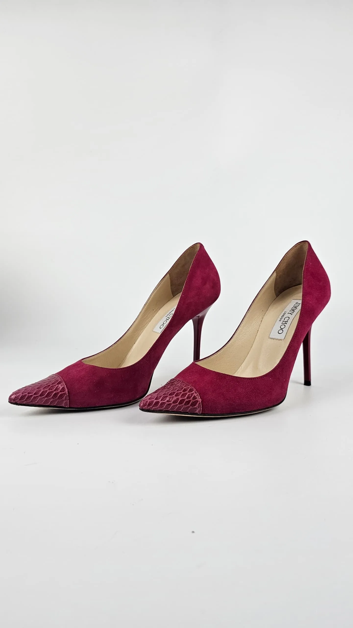 Elaphe Captoe Suede Pumps in Raspberry