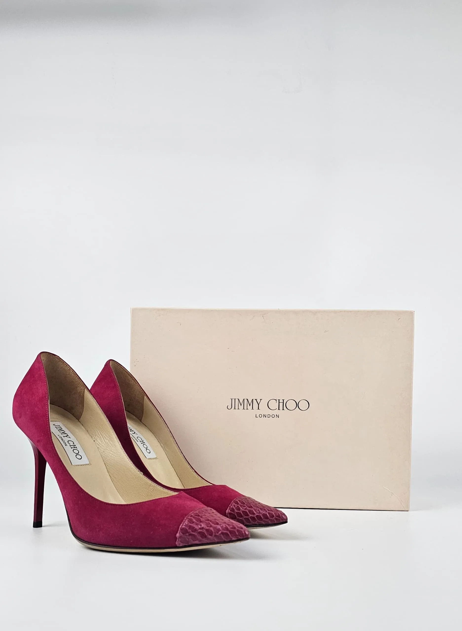 Elaphe Captoe Suede Pumps in Raspberry