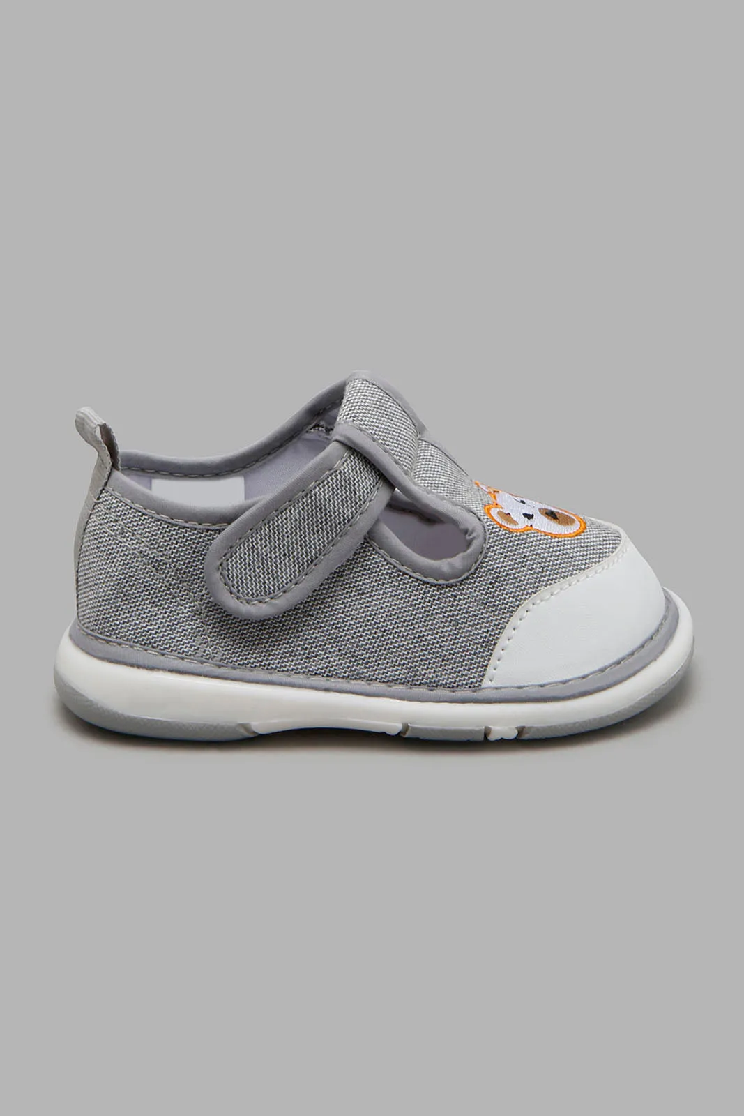 Grey Bear Embroidered Pump