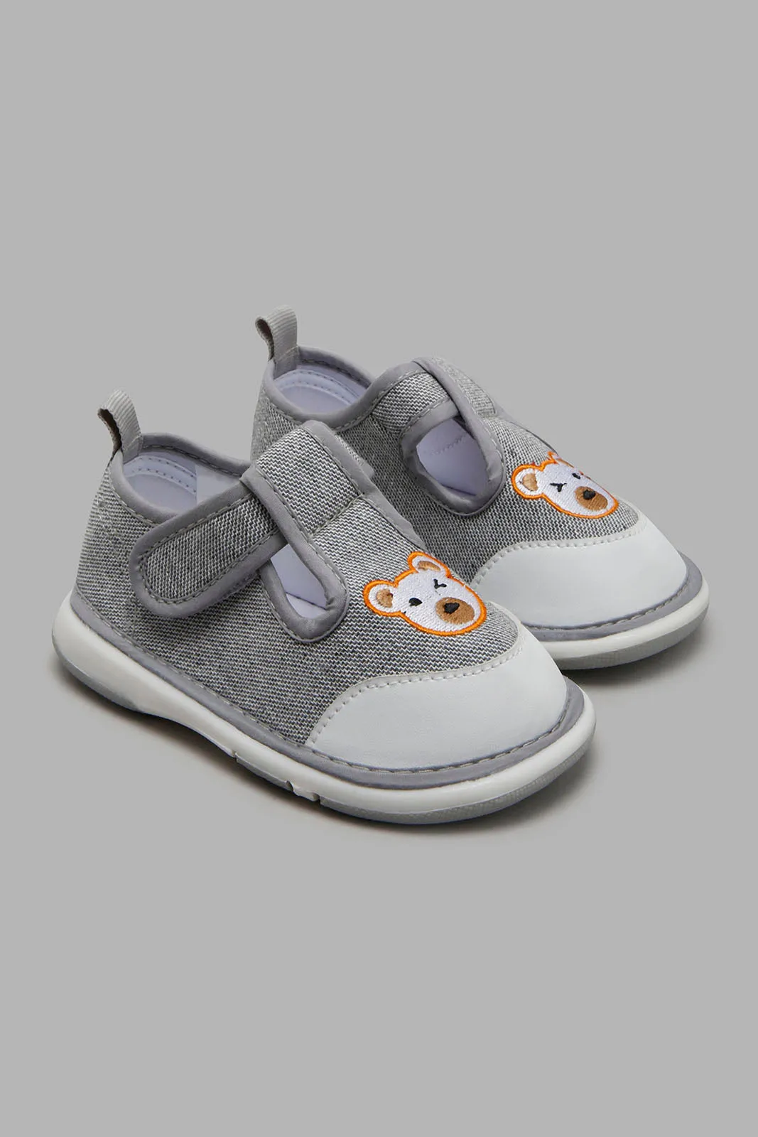 Grey Bear Embroidered Pump