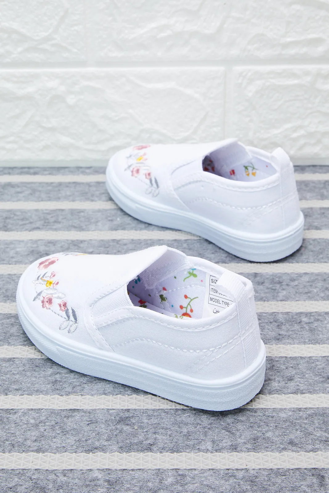 Infant Girls White Floral Slip-On Pump