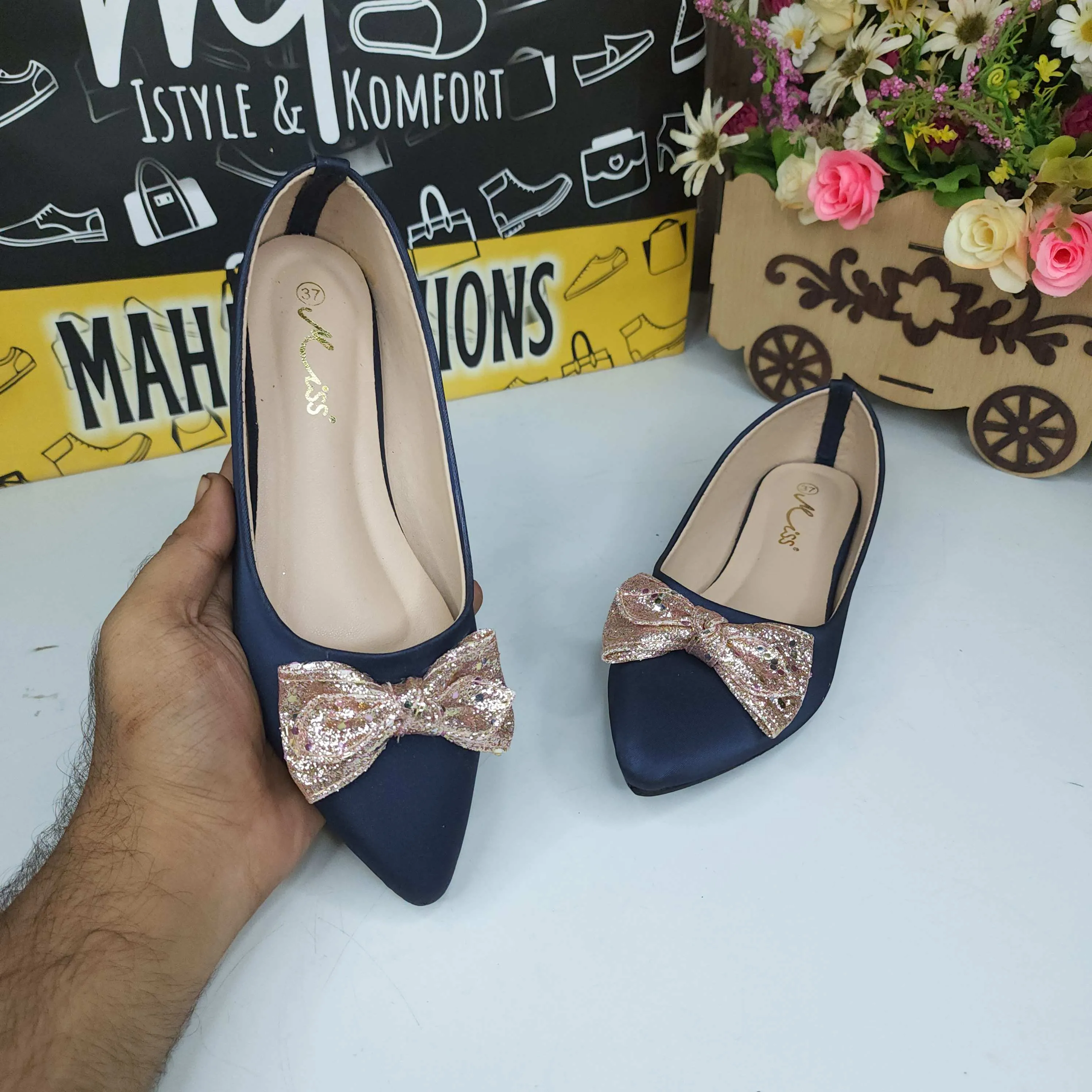 Navy Bow Pumps