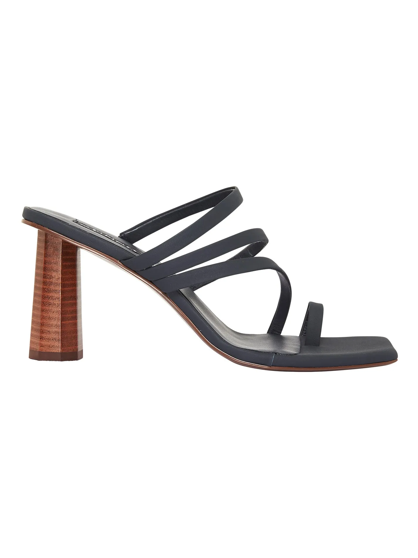 Nicola Sandal