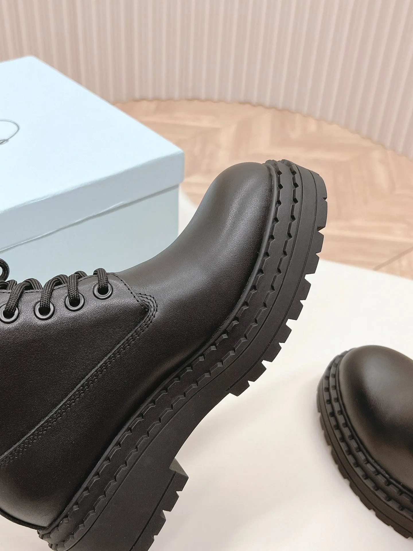 PRA LACE-UP BOOTS BLACK CALFSKIN