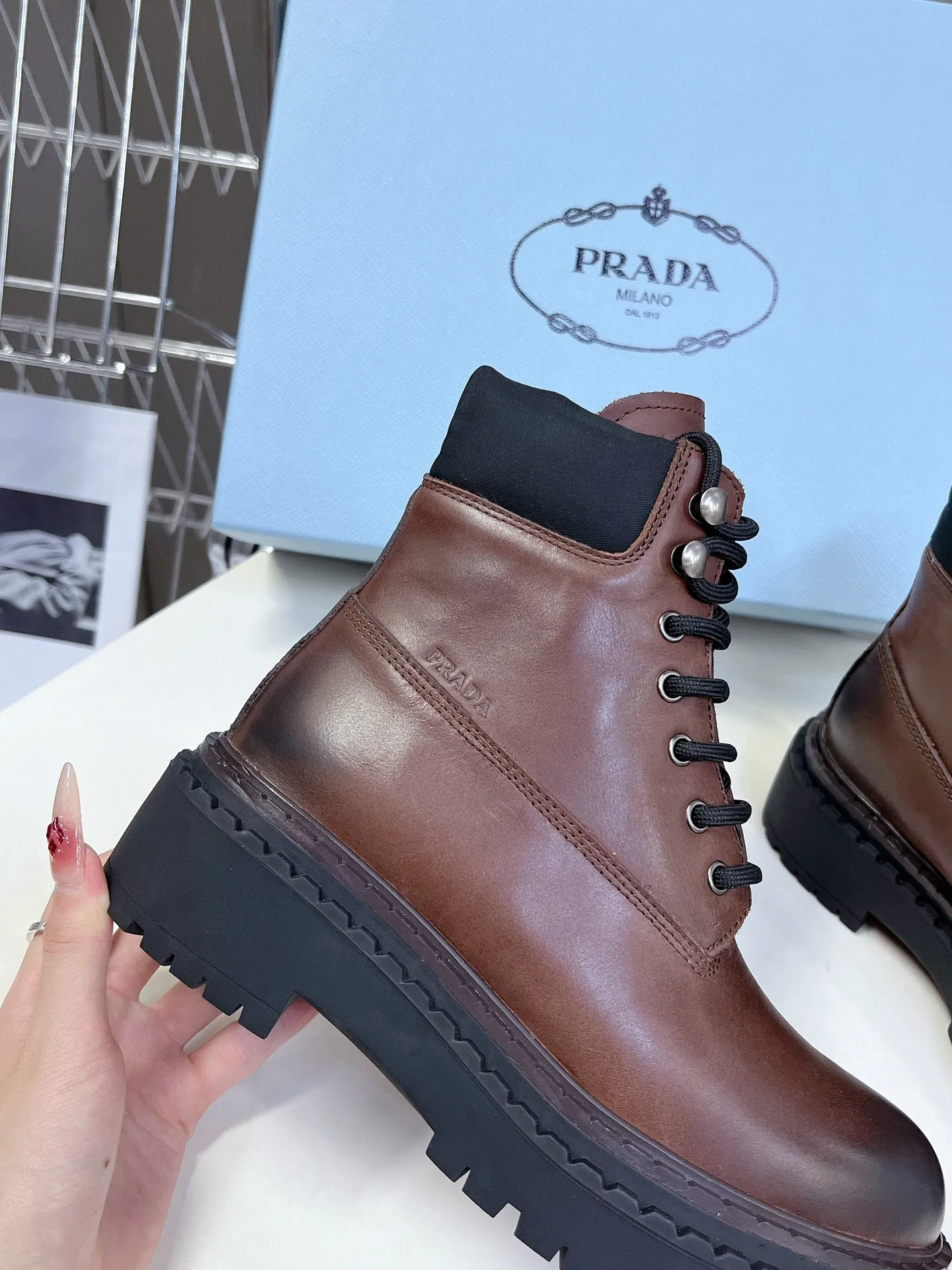 PRA LACE-UP BOOTS OMBRE CHOCOLATE CALFSKIN