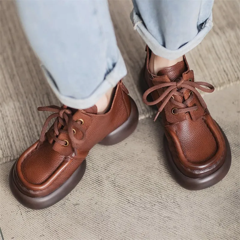 Retro Booties For Women Brush-Off Leather Lace Up Flat Ankle Boots in Brown/Black