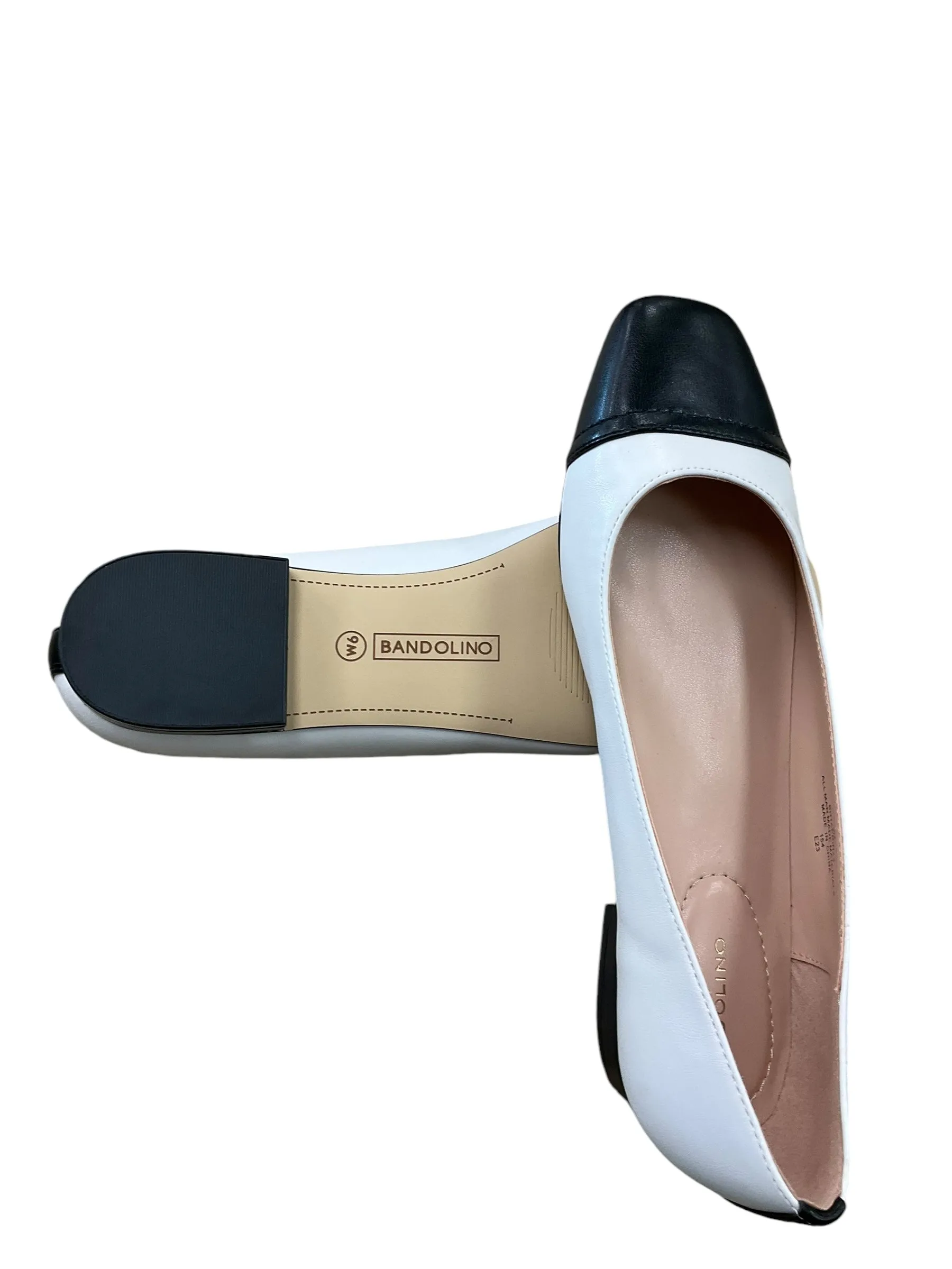 Shoes Flats By Bandolino In White, Size: 9